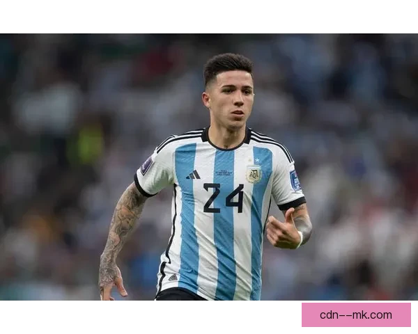 恩佐荣膺世界杯最佳年轻球员展现未来足坛新星风采